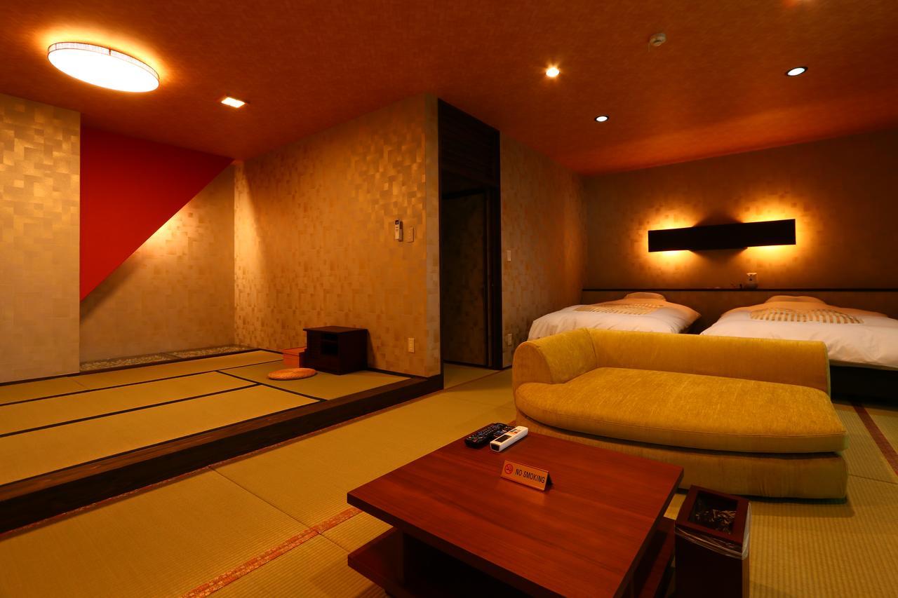 Uedaya Hotel Yamaga Bagian luar foto