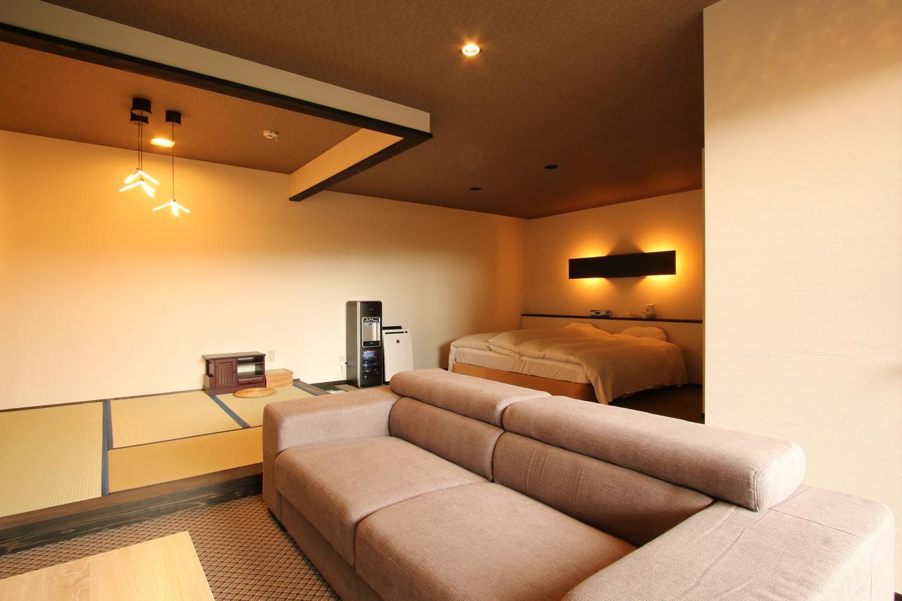 Uedaya Hotel Yamaga Bagian luar foto