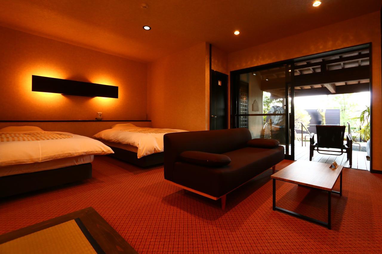 Uedaya Hotel Yamaga Bagian luar foto