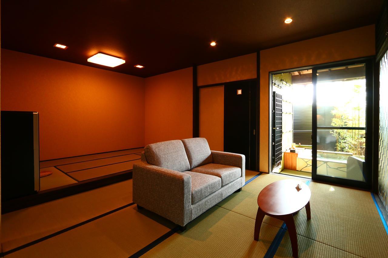 Uedaya Hotel Yamaga Bagian luar foto