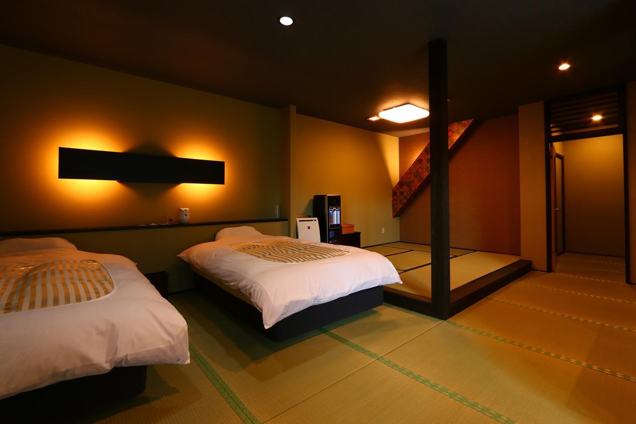 Uedaya Hotel Yamaga Bagian luar foto