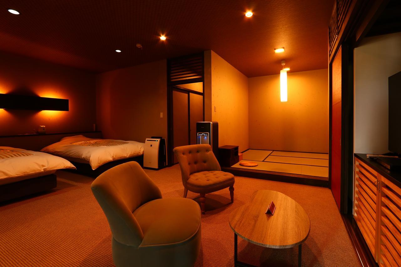 Uedaya Hotel Yamaga Bagian luar foto