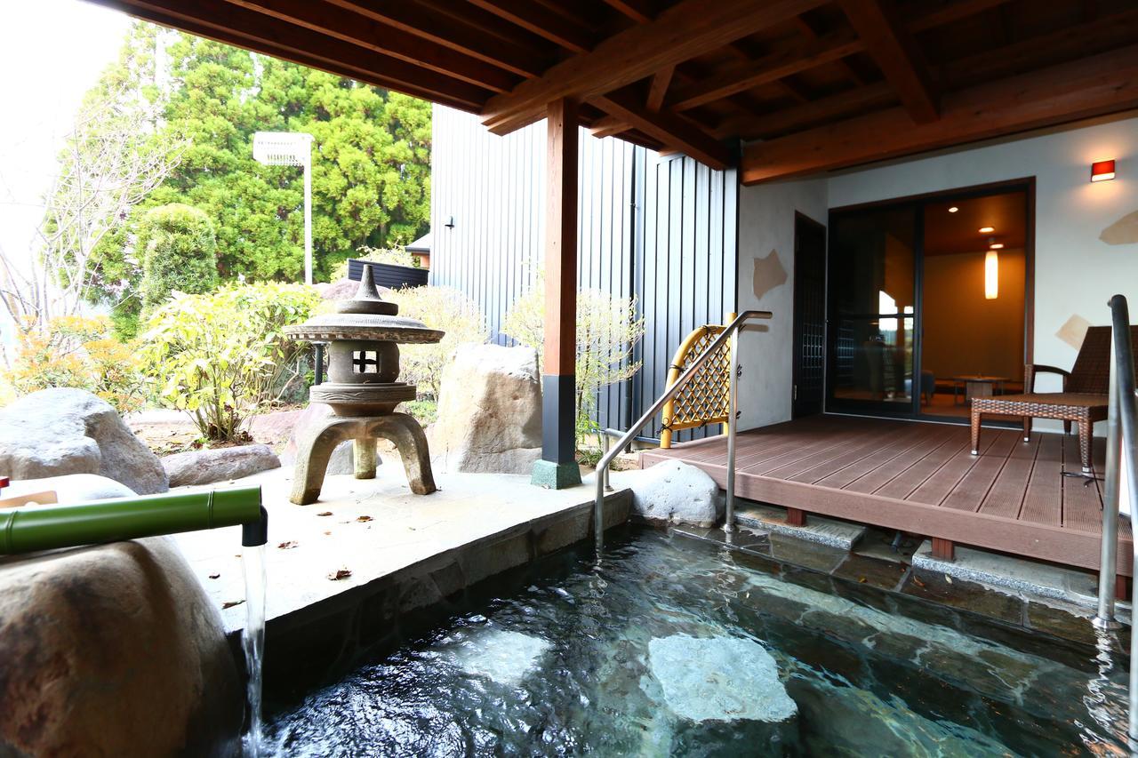Uedaya Hotel Yamaga Bagian luar foto